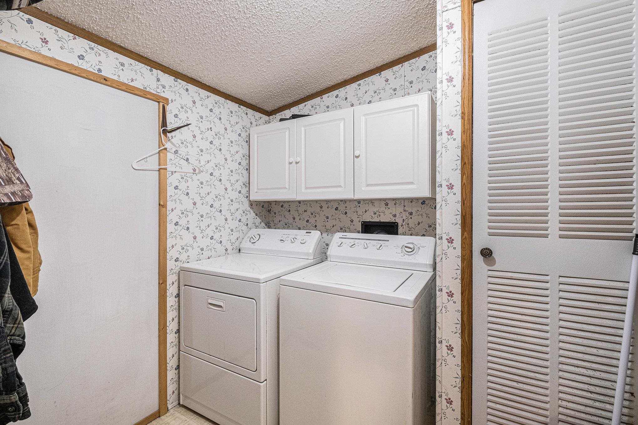 8459 Morrish Road Flushing, MI 48433 - Photo 25 of 35
