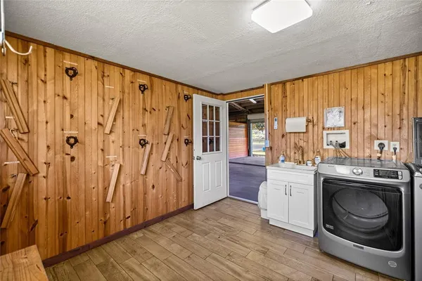a view of a utility room with washer and dryer