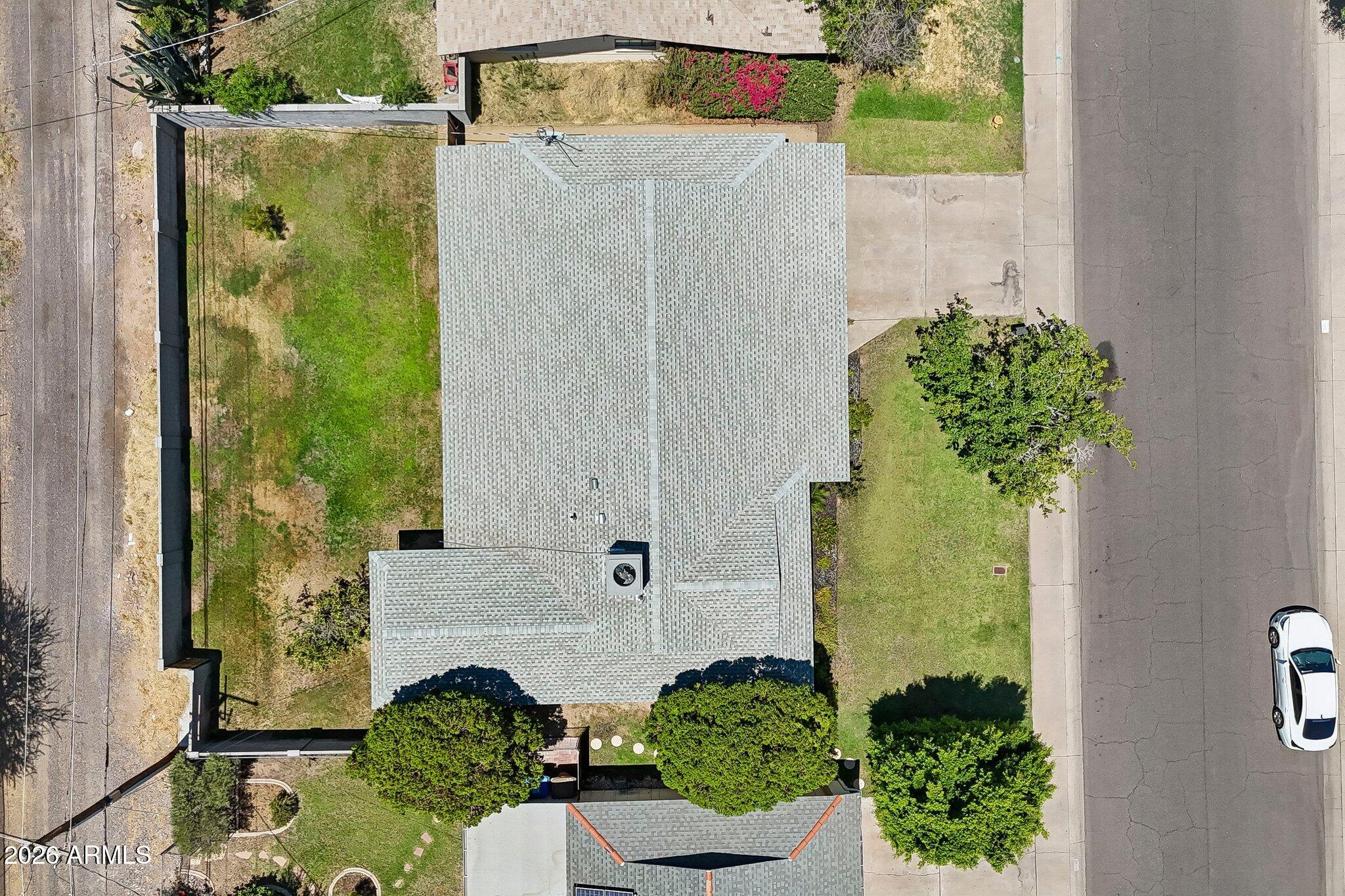 2401 West Echo Lane Phoenix, AZ 85021 - Photo 35 of 40 39-web-or-mls-W Echo Ln-S2706-039