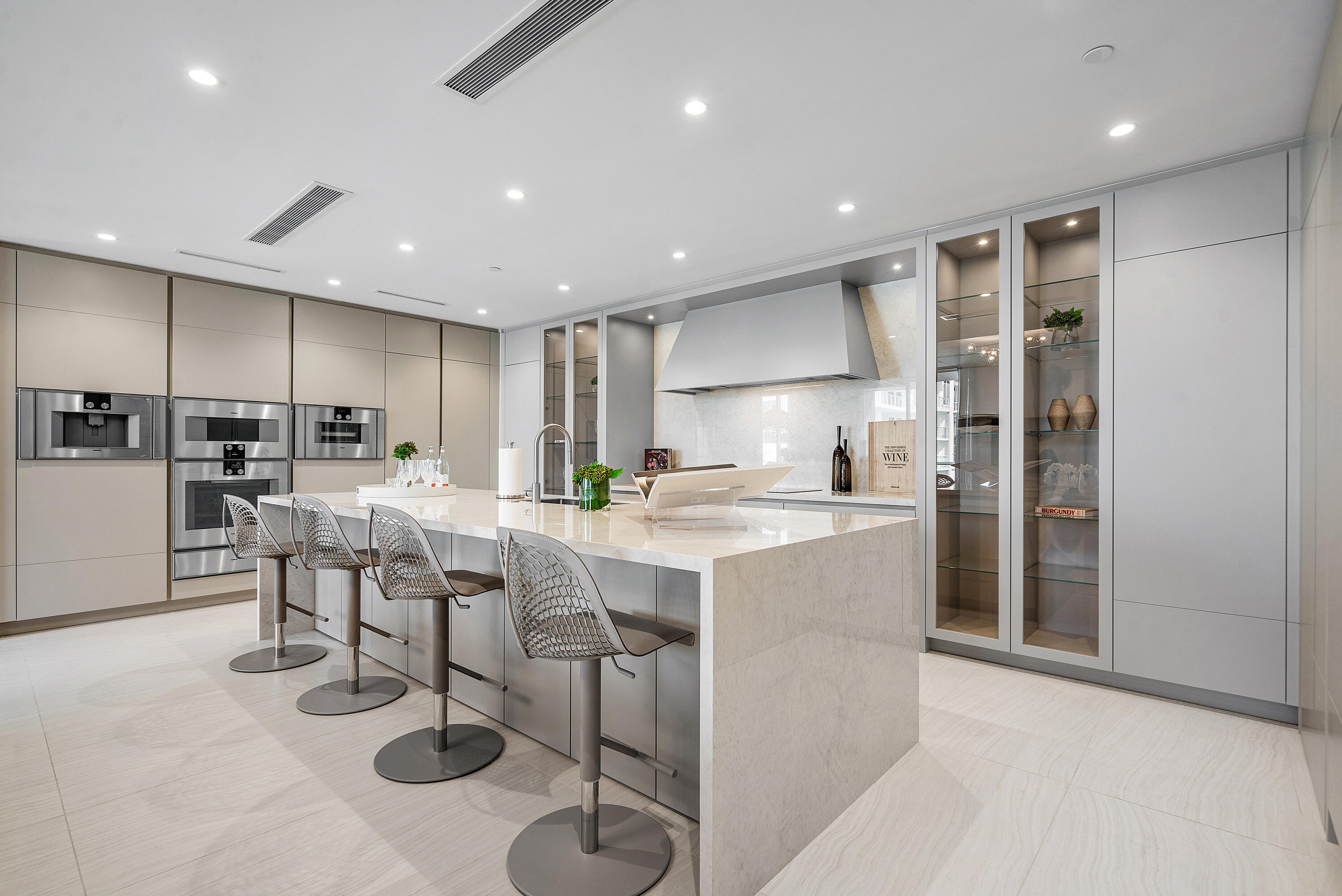 210 Southeast Mizner Boulevard, Unit 704 Boca Raton, FL 33432 - Photo 13 of 66 ALINA 210 UNIT 704