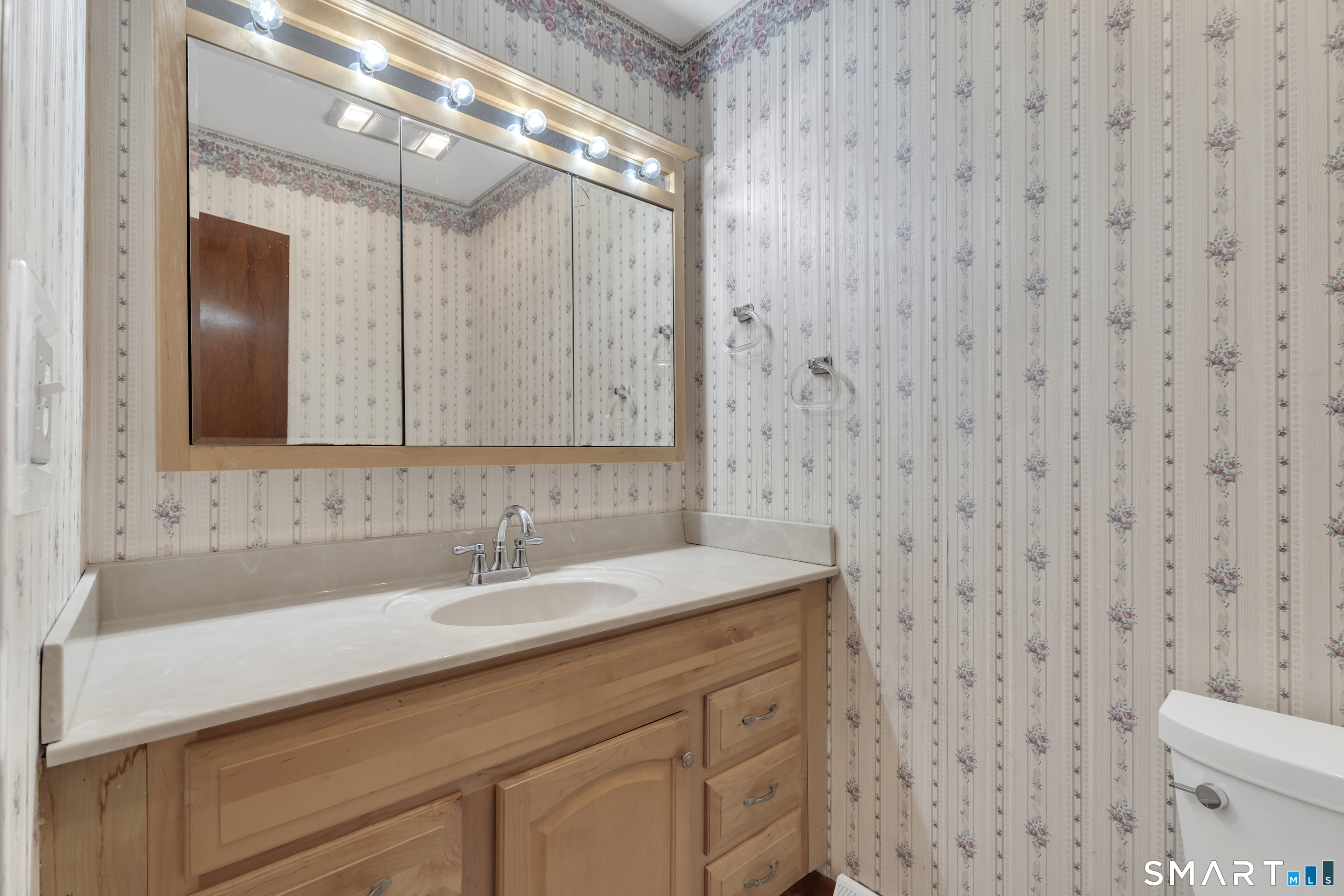 38 Roberts Road Groton, CT 06340 - Photo 18 of 40