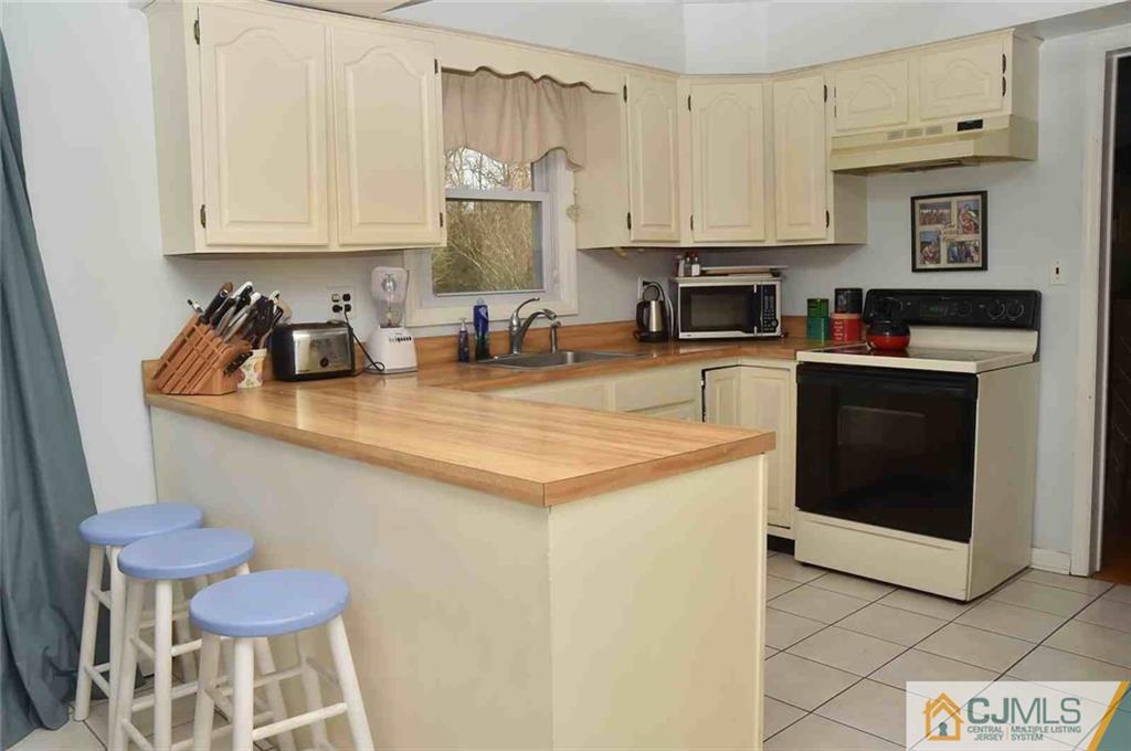 58 Bennett Road Old Bridge, NJ 07747 - Photo 8 of 17 Gallery Image 8