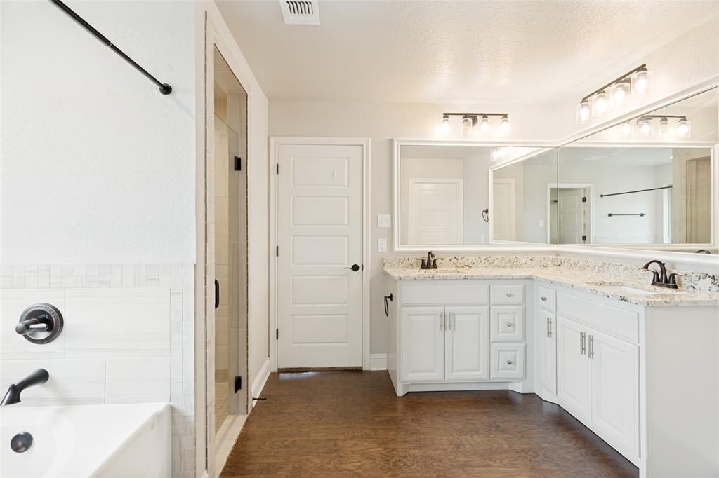 118 Treys Way Godley, TX 76044 - Photo 8 of 17