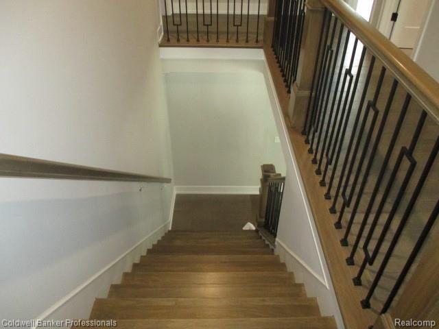 4107 Buckingham Road Royal Oak, MI 48073 - Photo 18 of 46 SECOND VIEW OF STAIRCASE