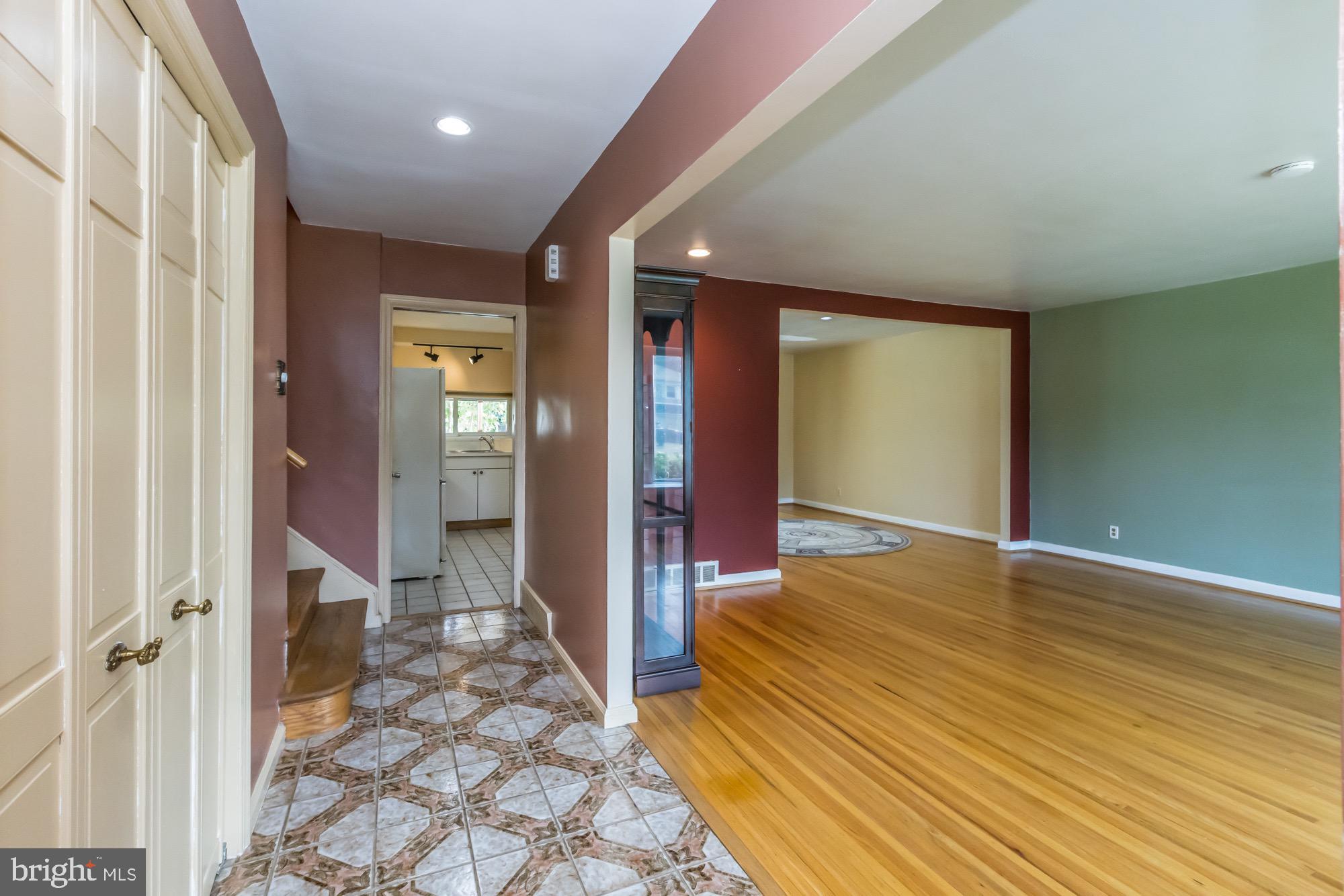 1857 Watson Road Abington, PA 19001 - Photo 4 of 35 Gallery Image 4