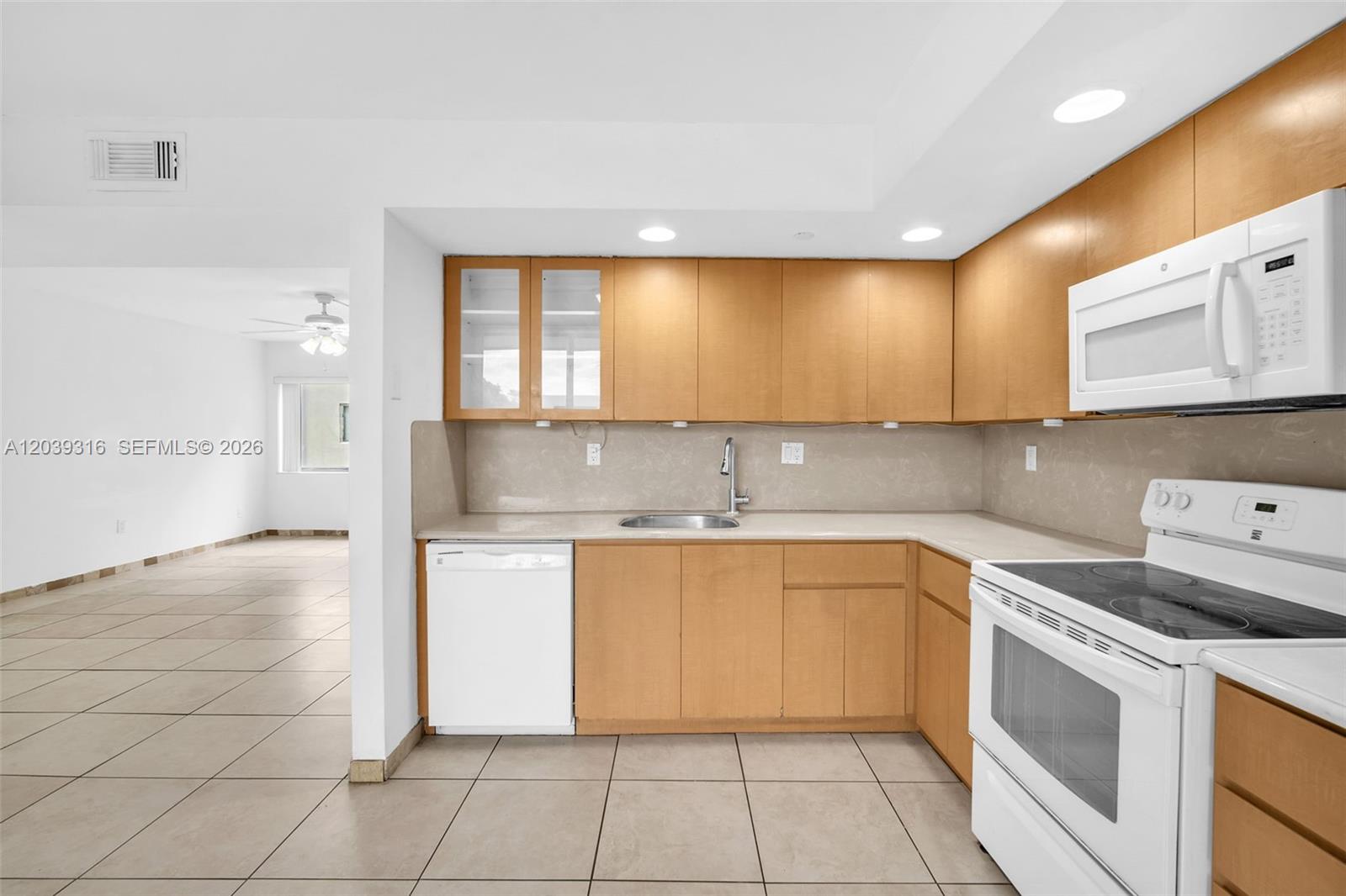 8700 Southwest 133rd Avenue Road, Unit 312 Miami, FL 33183 - Photo 5 of 20