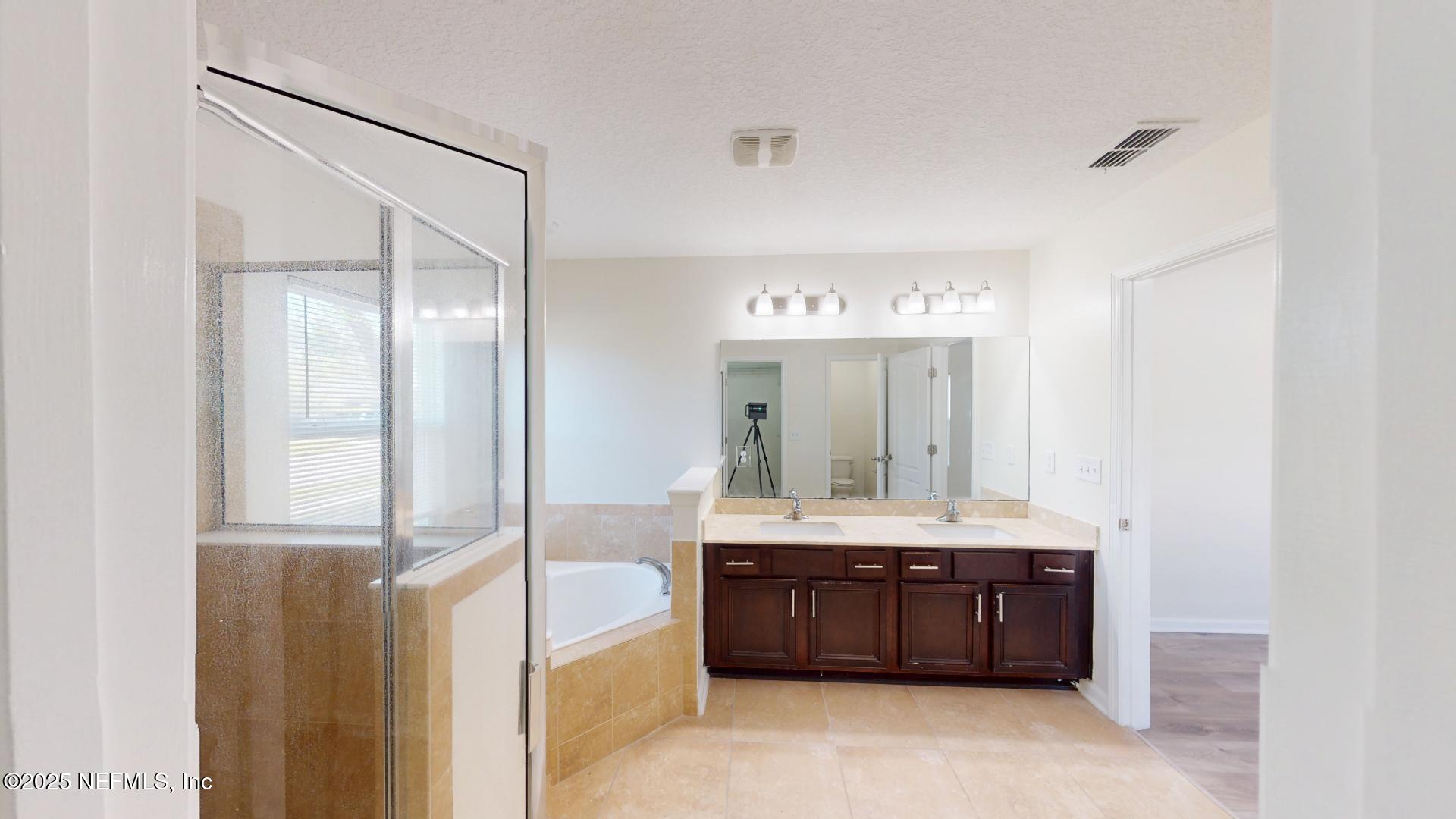 630 Glendale Lane Orange Park, FL 32065 - Photo 17 of 35 630-Glendale-Ln-03182025_101647