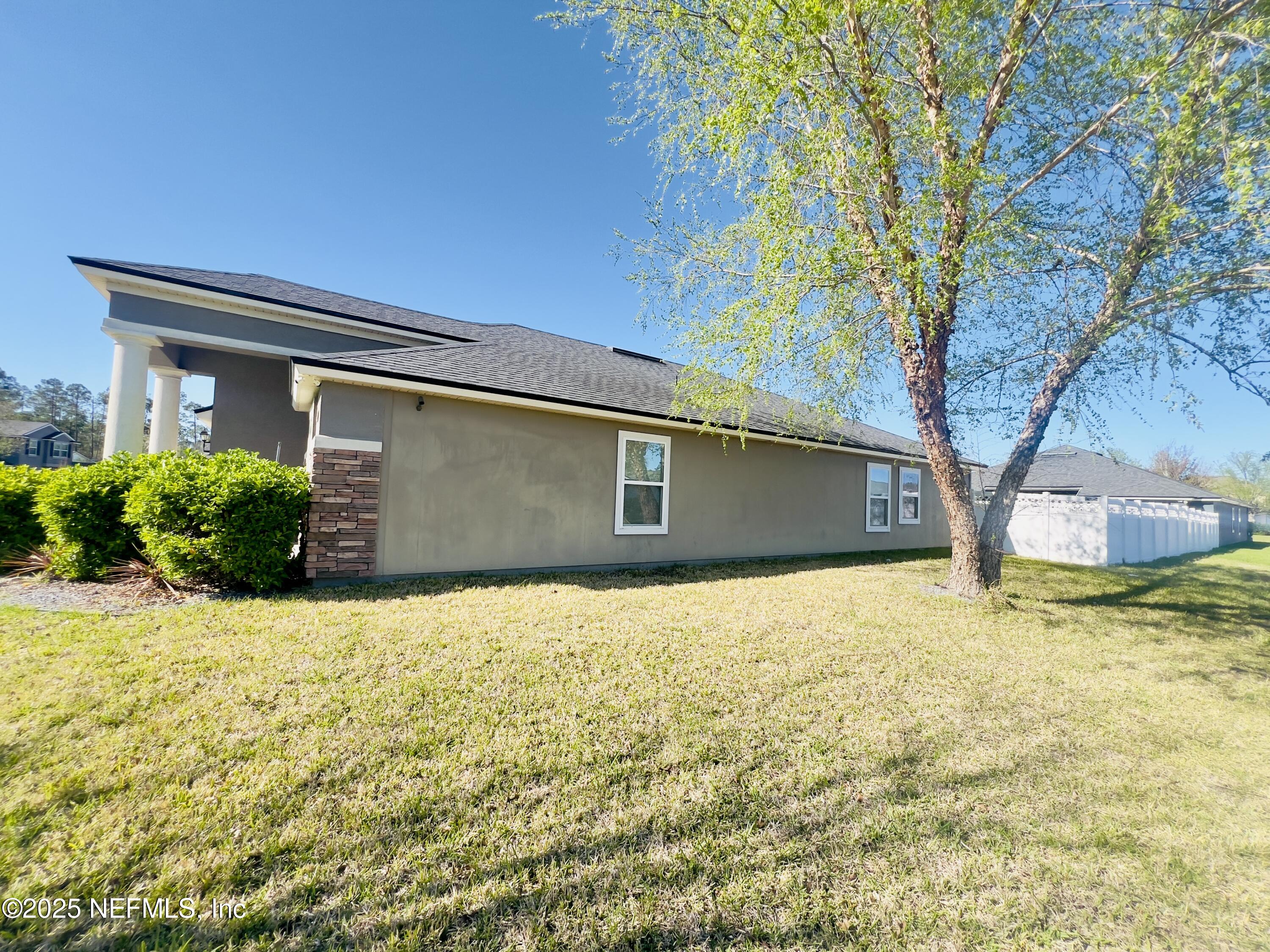 630 Glendale Lane Orange Park, FL 32065 - Photo 29 of 35 20250317_204023683_iOS