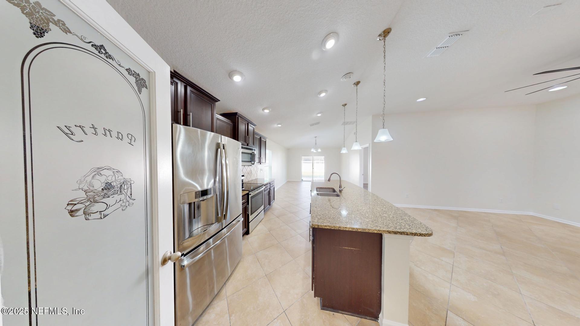 630 Glendale Lane Orange Park, FL 32065 - Photo 9 of 35 630-Glendale-Ln-03182025_102415