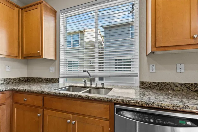 $565,000 | 1067 Sallie Lane, Tracy, CA 95376