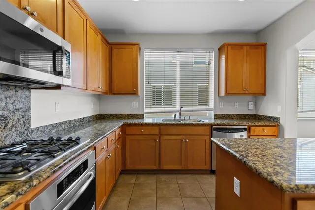 $565,000 | 1067 Sallie Lane, Tracy, CA 95376