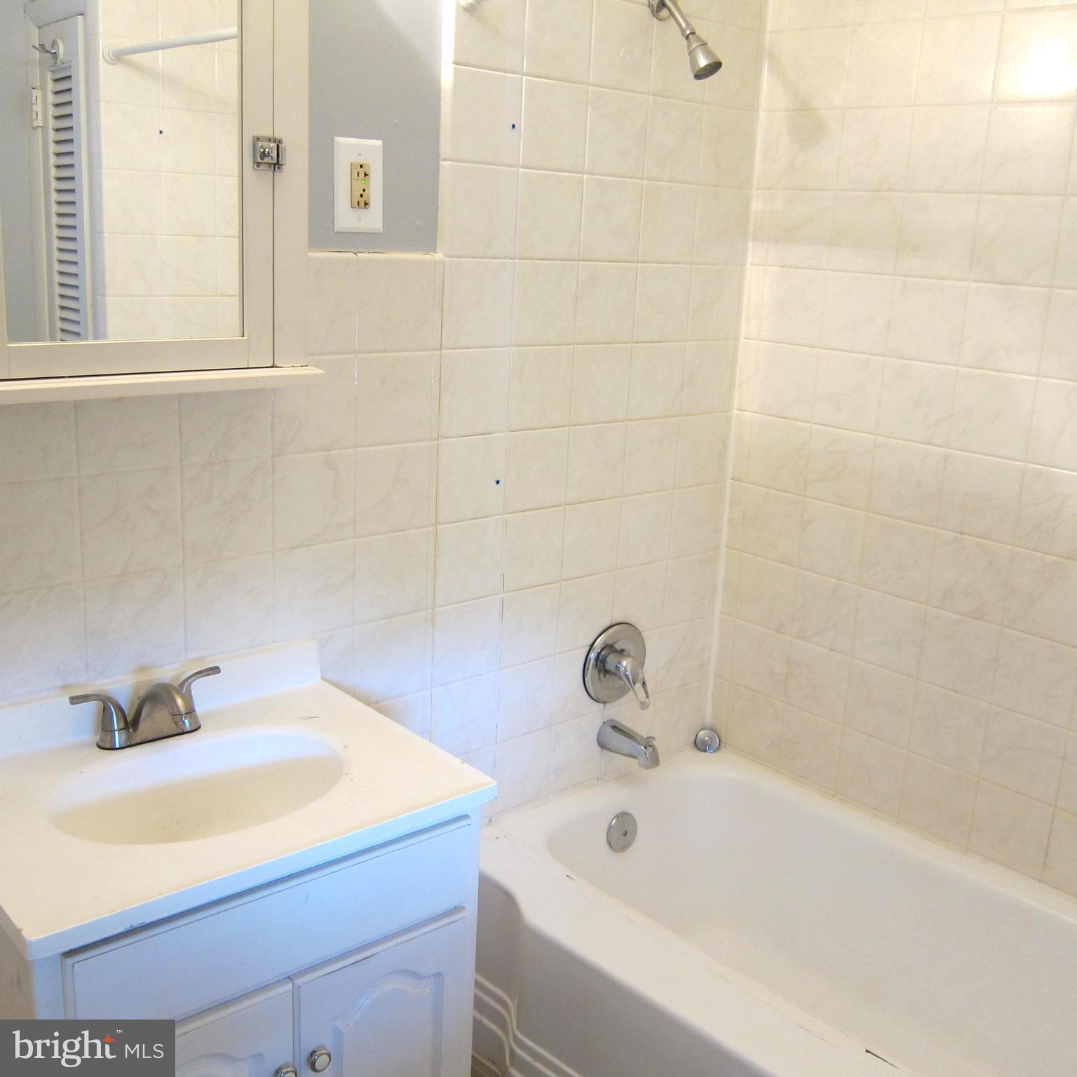 5732 Keystone Street Philadelphia, PA 19135 - Photo 8 of 26 Gallery Image 8