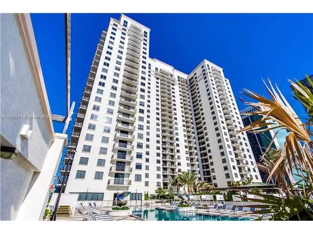 $3,700 | 999 Southwest 1st Avenue, Unit 2103, Miami, FL 33130