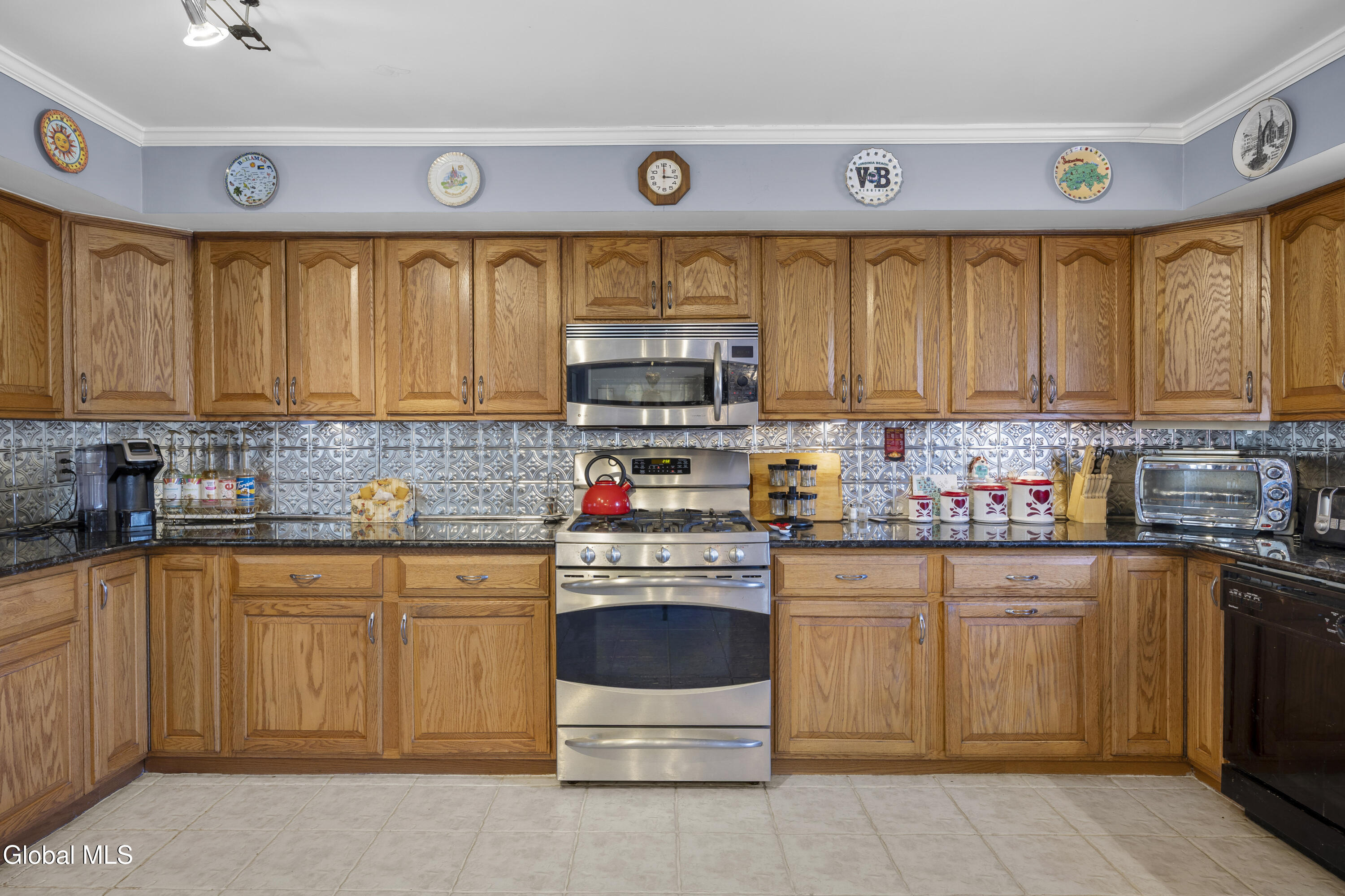 392 Gurn Springs Road Wilton, NY 12831 - Photo 12 of 58 11