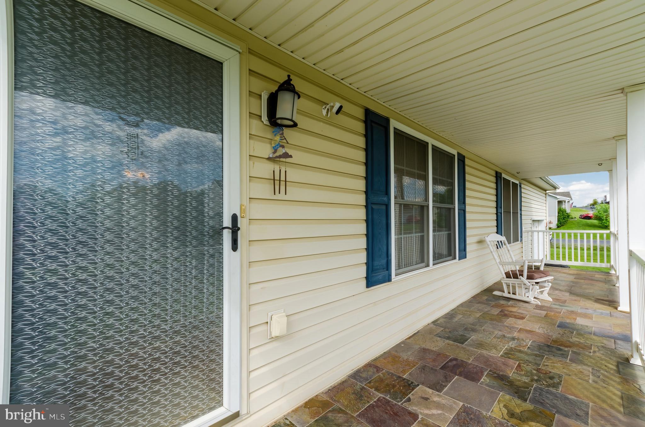 655 North Teal Road Martinsburg, WV 25405 - Photo 8 of 43