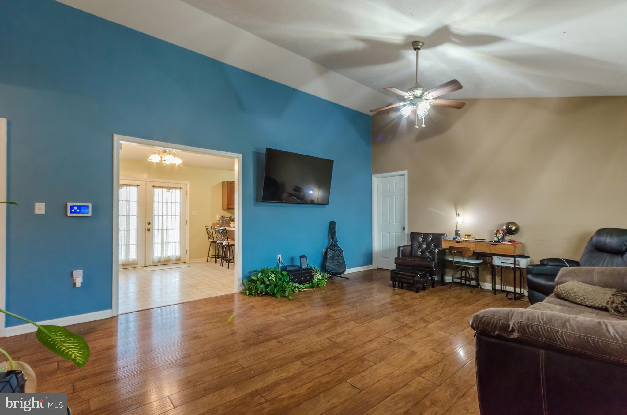 655 North Teal Road Martinsburg, WV 25405 - Photo 10 of 43
