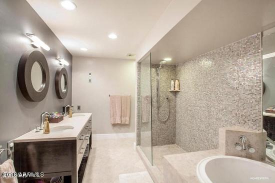 5555 East Rockridge Road Phoenix, AZ 85018 - Photo 13 of 26 10