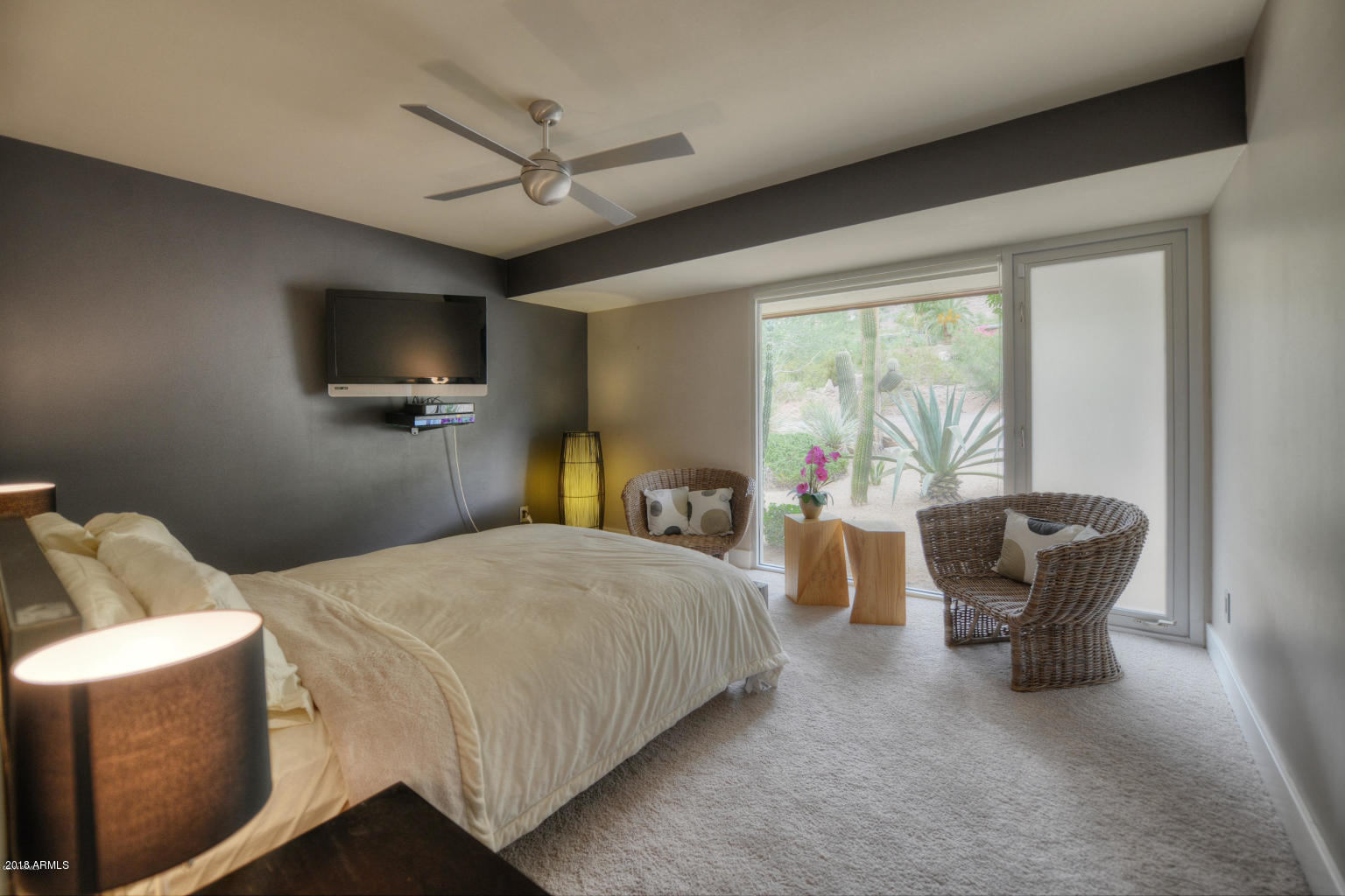5555 East Rockridge Road Phoenix, AZ 85018 - Photo 17 of 26 17
