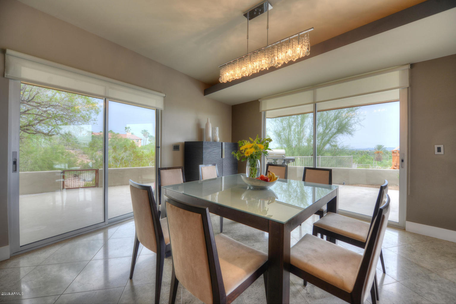 5555 East Rockridge Road Phoenix, AZ 85018 - Photo 9 of 26 10