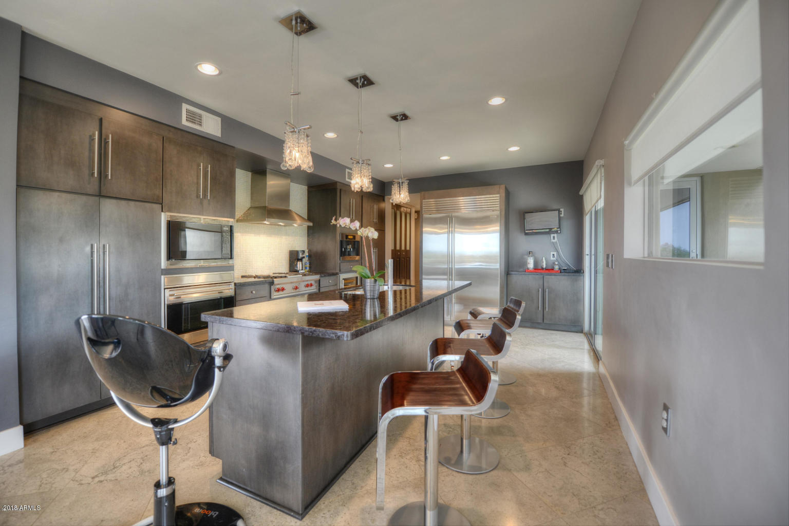 5555 East Rockridge Road Phoenix, AZ 85018 - Photo 10 of 26 11