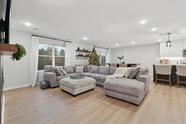 $515,000 | 6219 Highland Hills Lane South, Cottage Grove, MN 55016