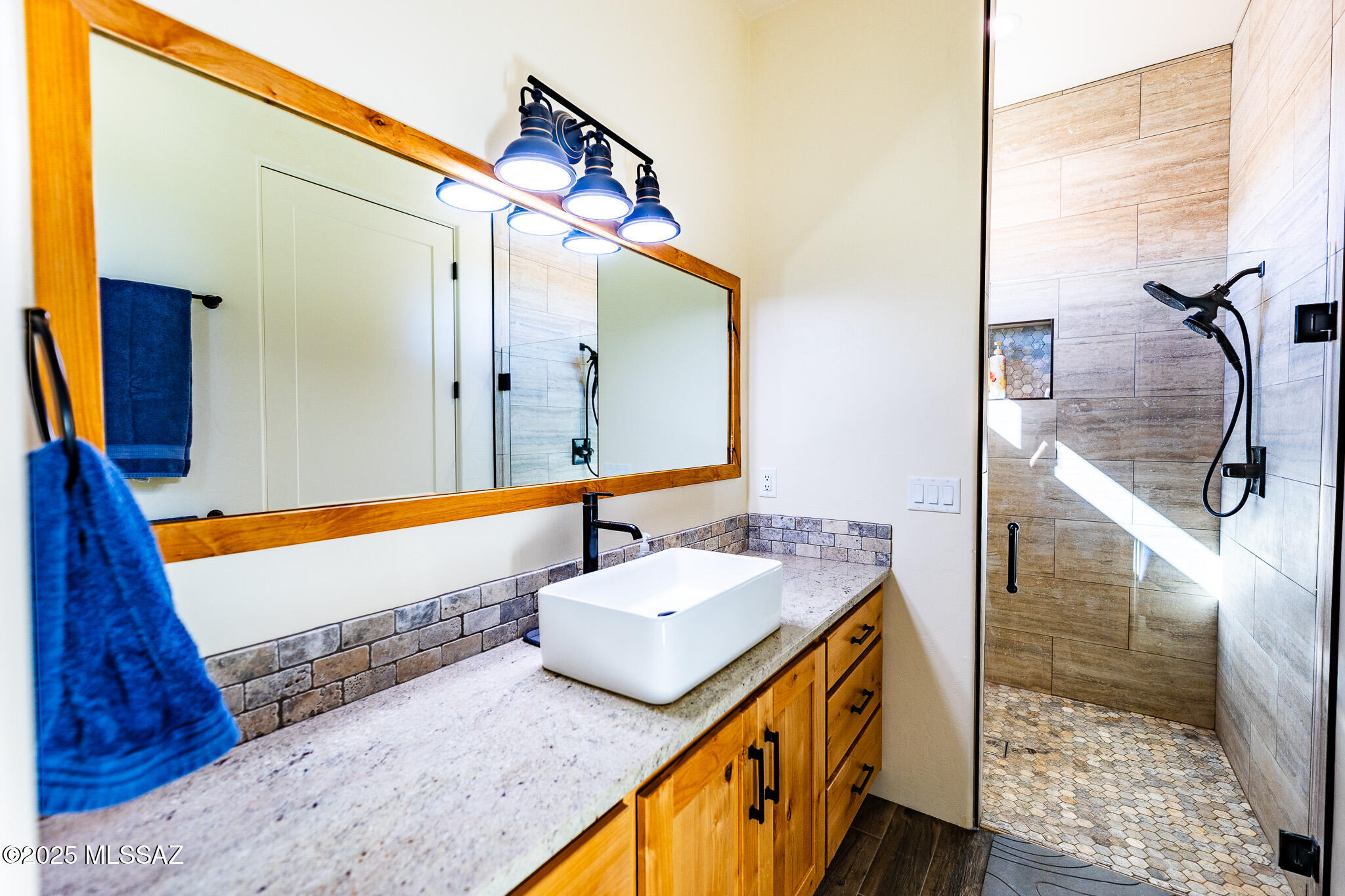 1121 North Apache Ridge Road Benson, AZ 85602 - Photo 23 of 47 R62B7667-HDR