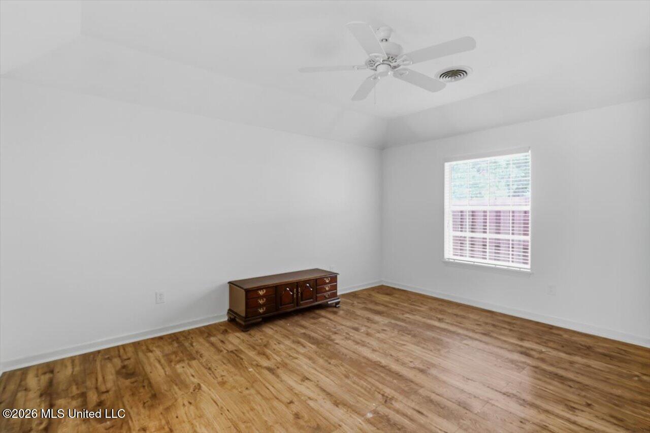 213 Twin Clinton, MS 39056 - Photo 21 of 26 21-213 Twin Lakes S _ Hometoursms.com