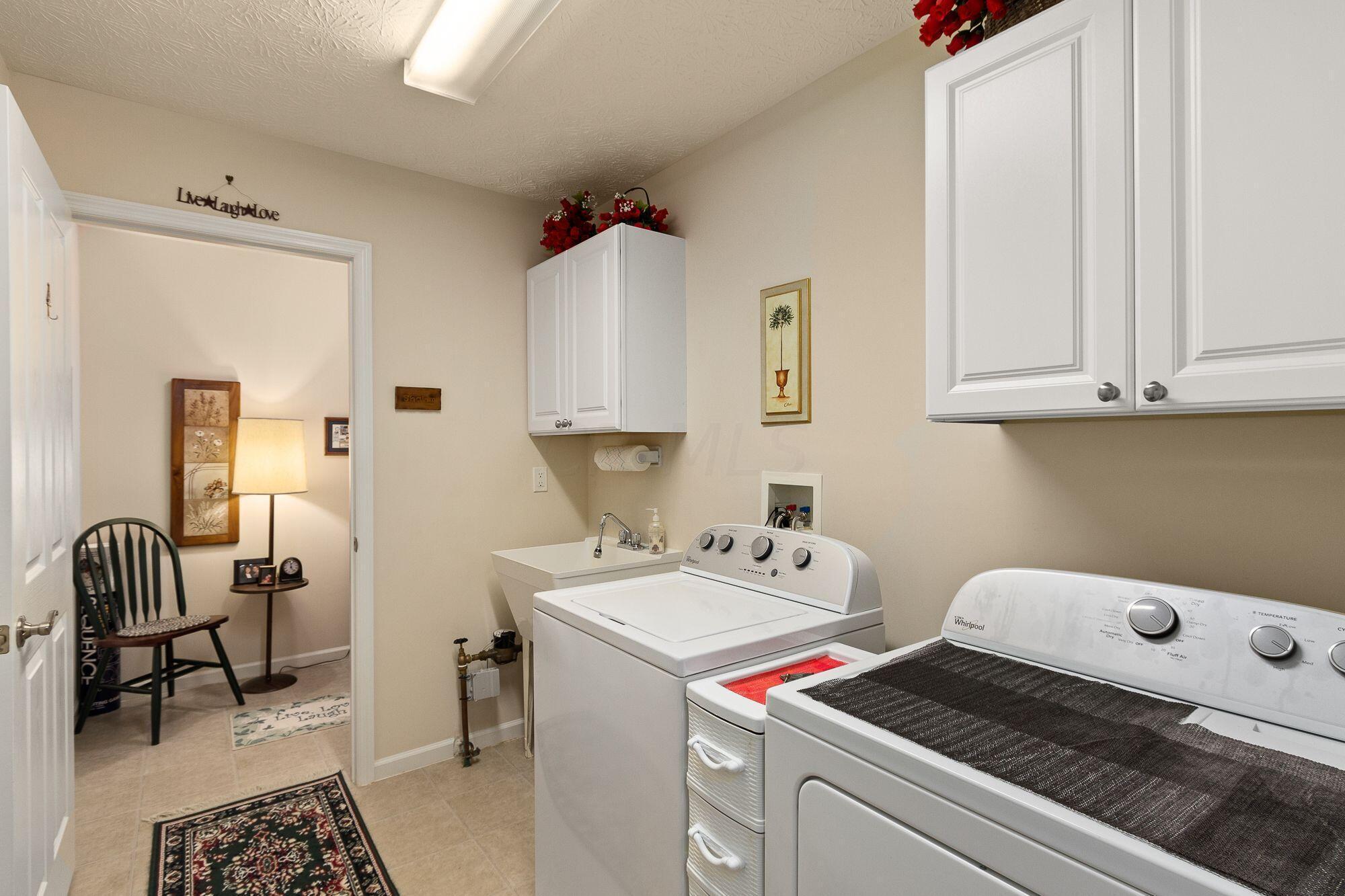 535 Ruttington Lane Westerville, OH 43082 - Photo 18 of 29 Laundry room