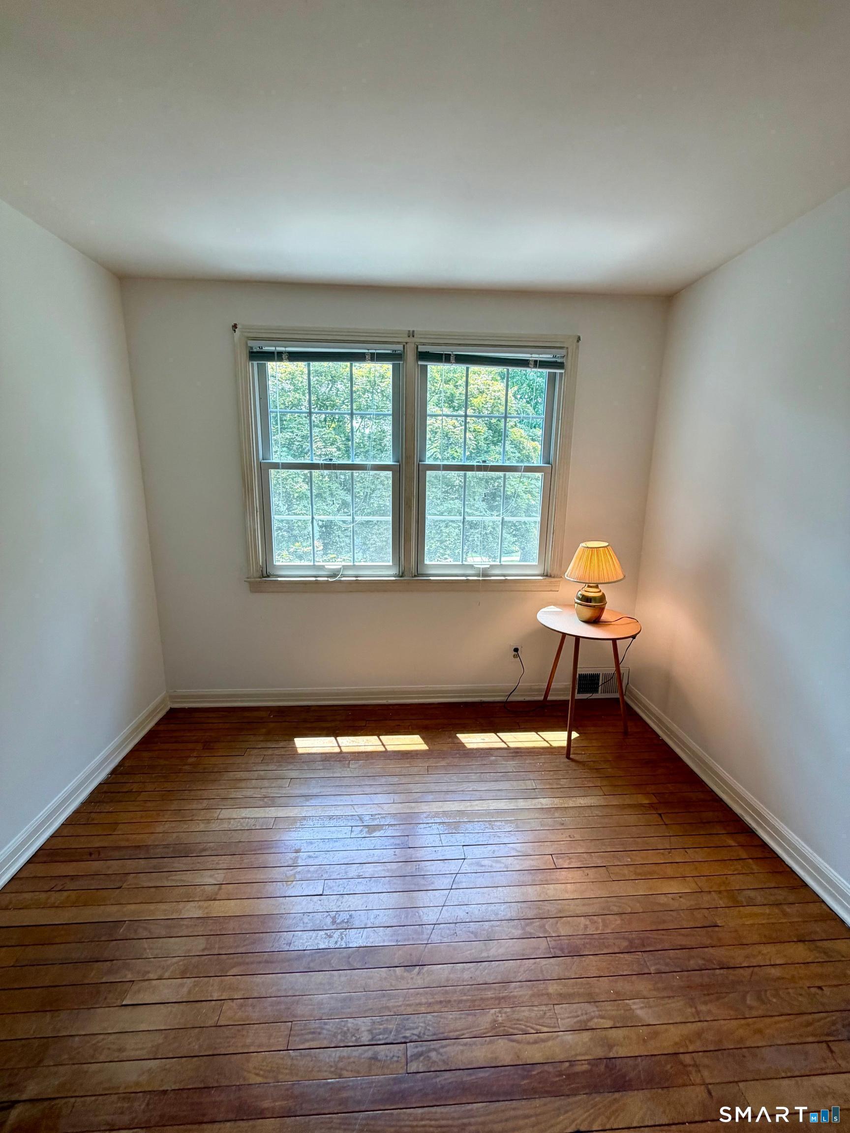212 Sylvan Knoll Road Stamford, CT 06902 - Photo 16 of 23 Gallery Image 16
