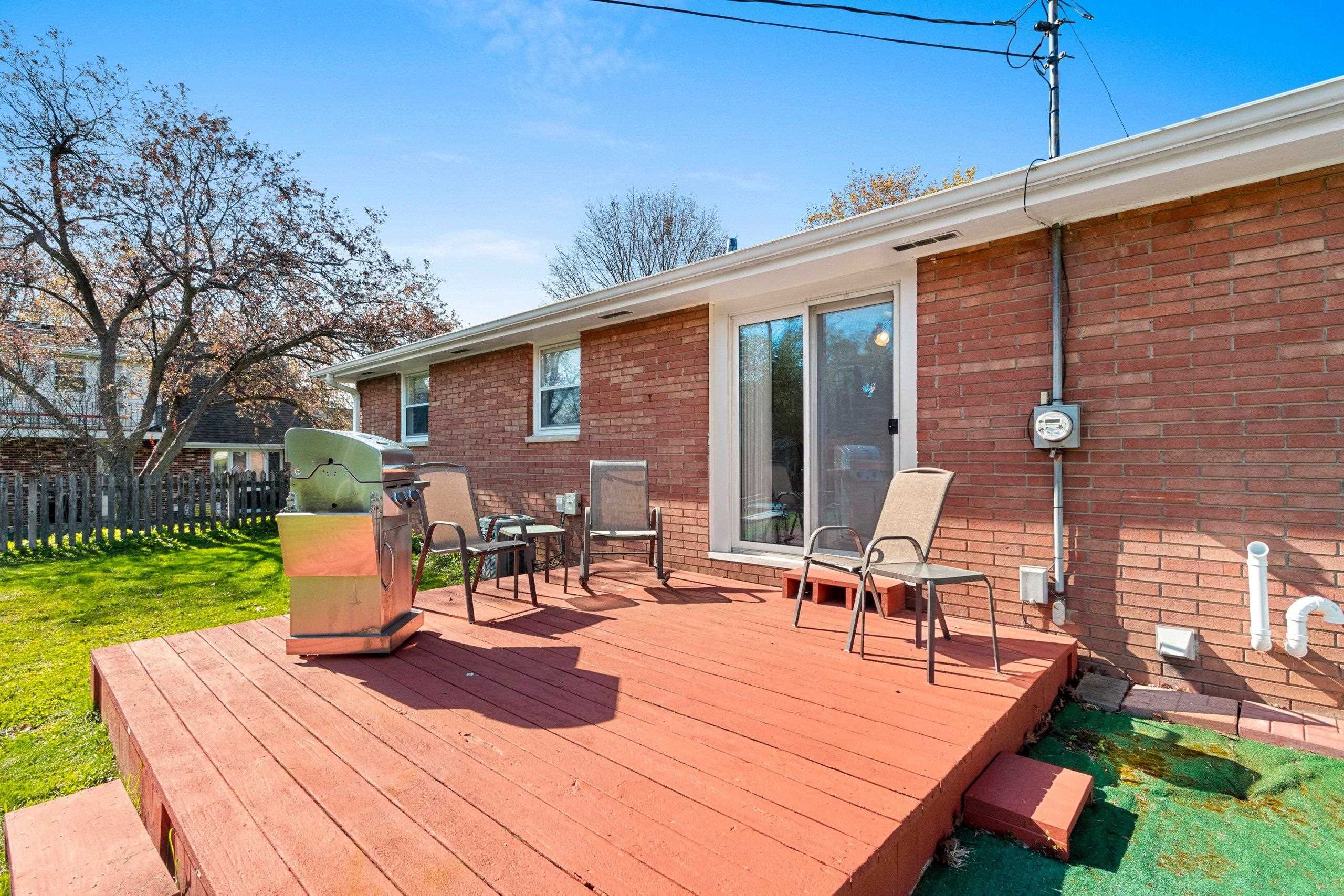914 Rasmussen Place Green Bay, WI 54304 - Photo 37 of 43