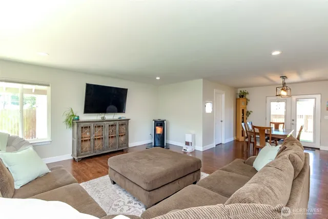 $574,950 | 181 Coal Avenue, Carbonado, WA 98323