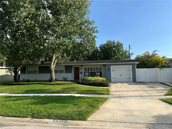 $3,850 | 3314 Nakora Drive, Tampa, FL 33618