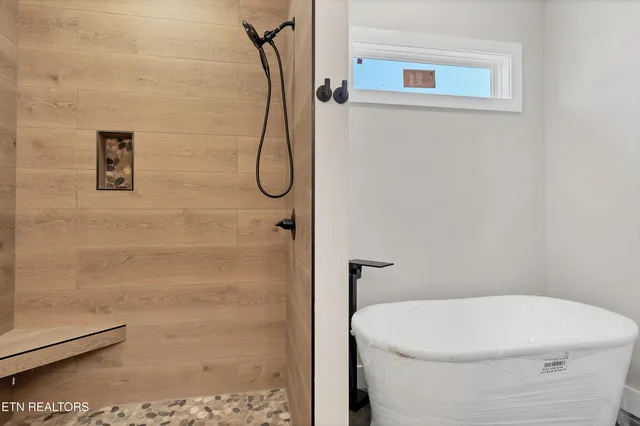 $519,990 | 888 Baileys Road, Greenback, TN 37742