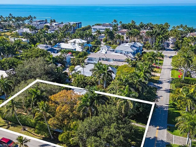 $6,295,000 | 186 1st Avenue South, Naples, FL 34102