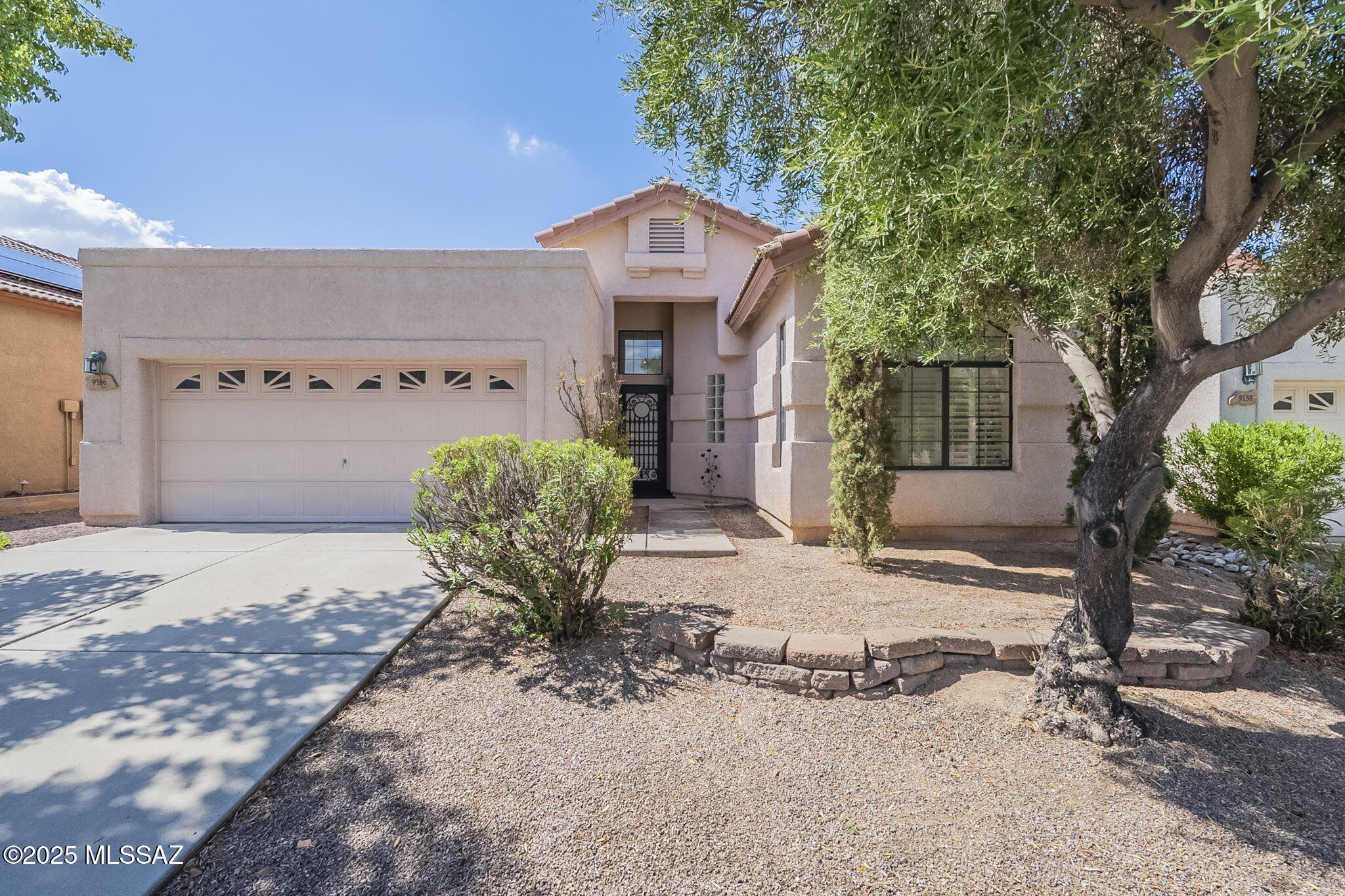9166 East Dawn Post Road Tucson, AZ 85749 - Photo 2 of 43