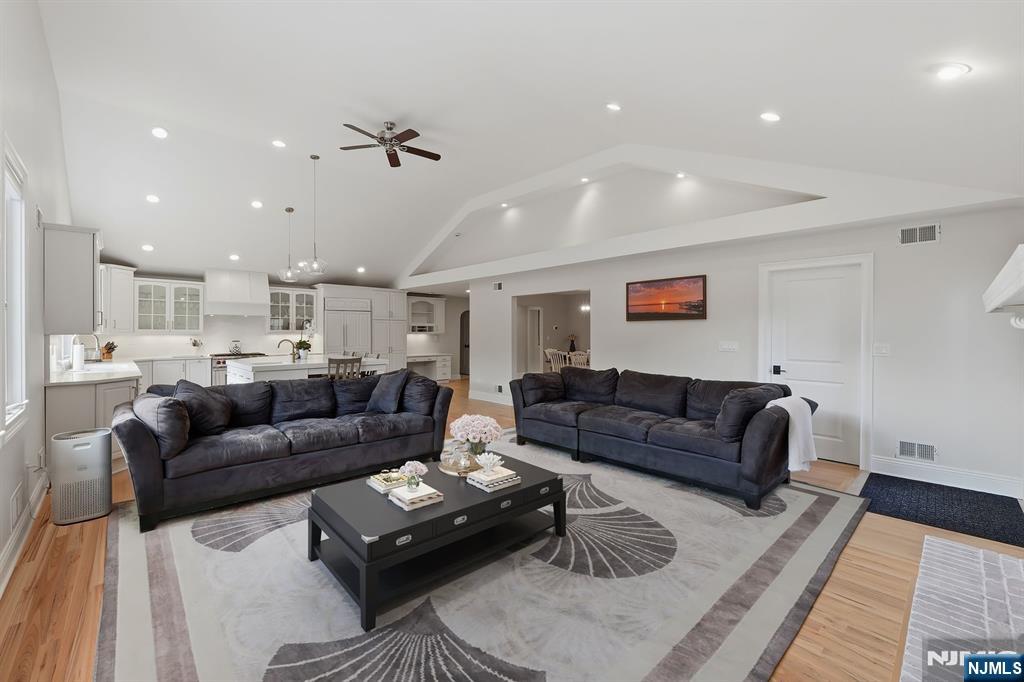 14 Congress Road Emerson, NJ 07630 - Photo 6 of 22