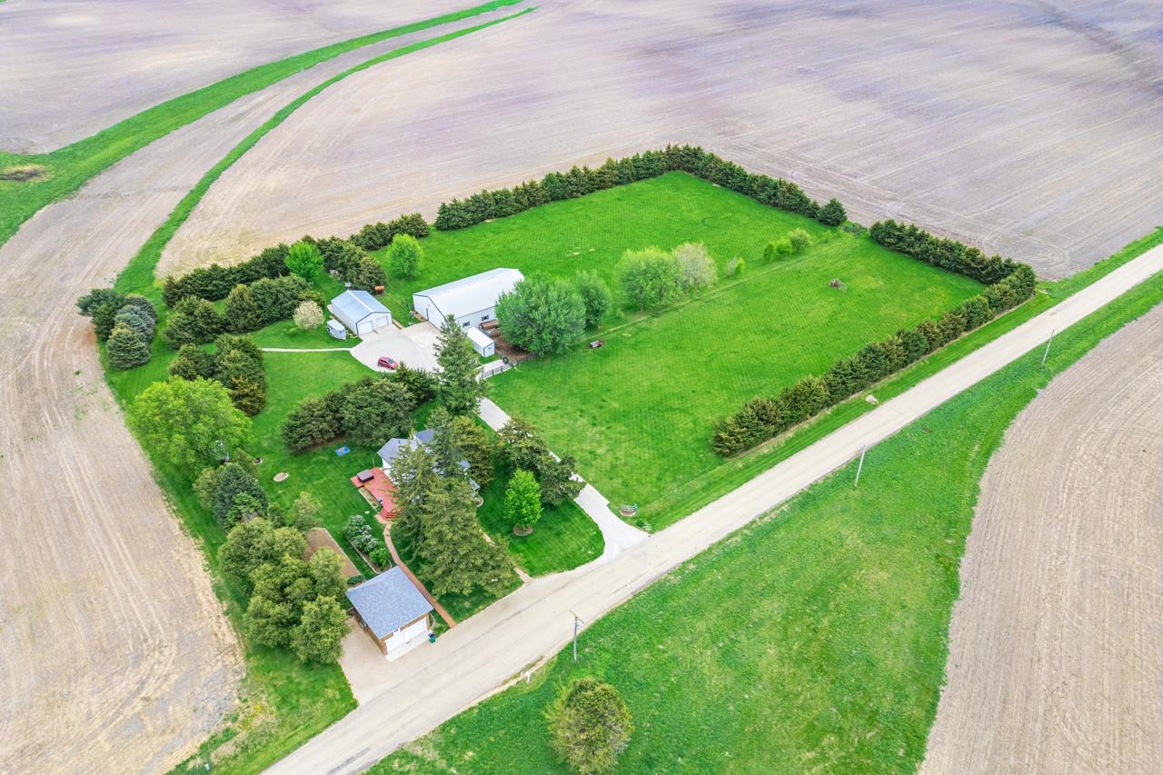 1392 Red Brick Road Dixon, IL 61021 - Photo 2 of 52