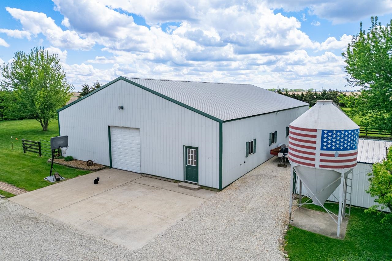 1392 Red Brick Road Dixon, IL 61021 - Photo 33 of 52