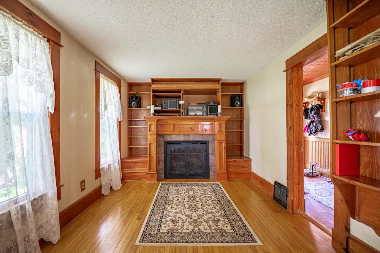 1392 Red Brick Road Dixon, IL 61021 - Photo 8 of 52