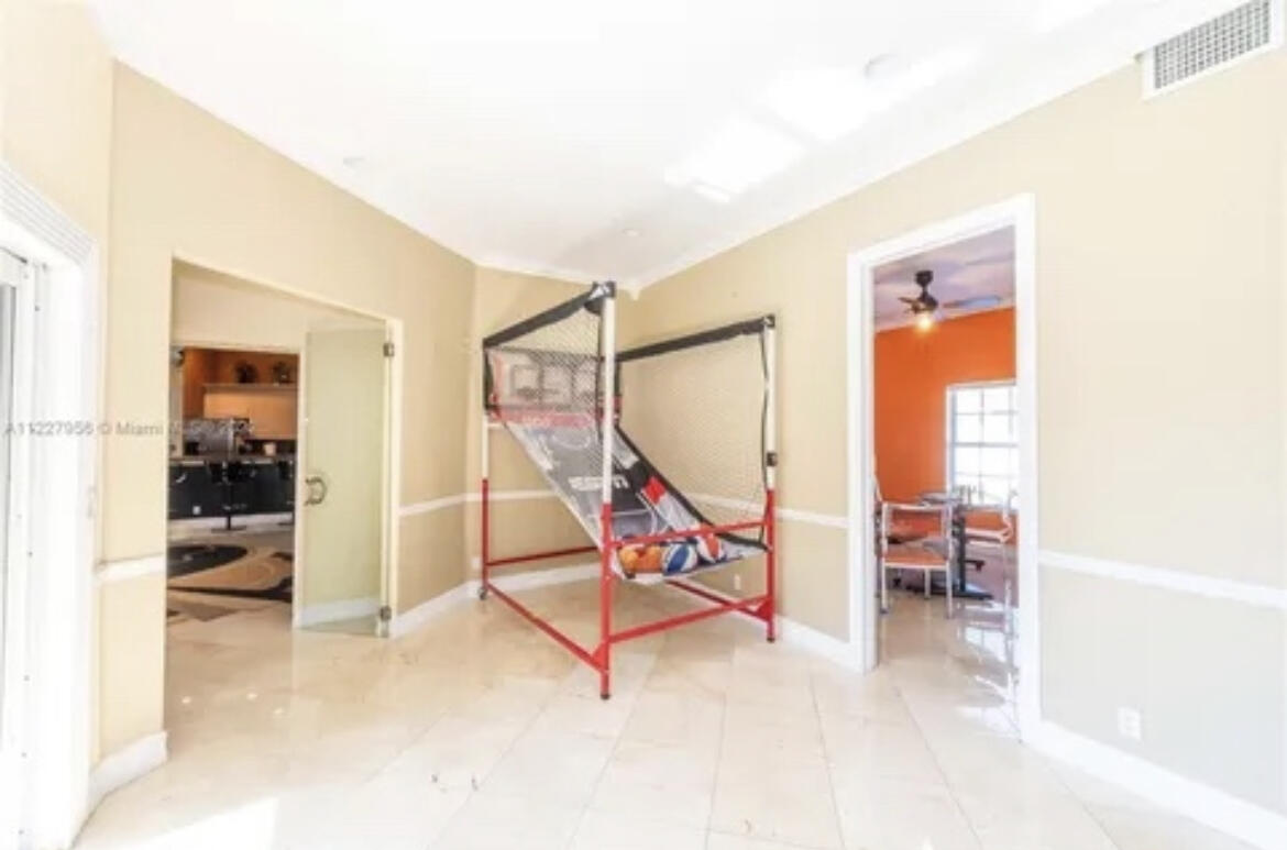 423 Northeast 3rd Street Pompano Beach, FL 33060 - Photo 24 of 33 IMG_7640