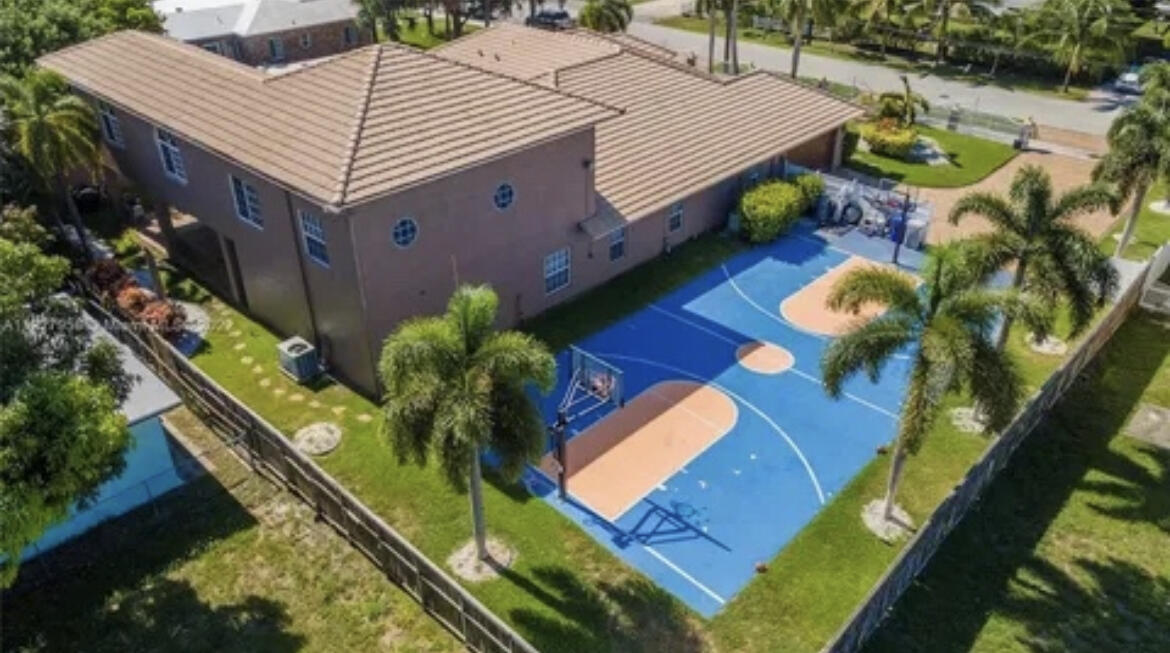 423 Northeast 3rd Street Pompano Beach, FL 33060 - Photo 3 of 33 IMG_7621