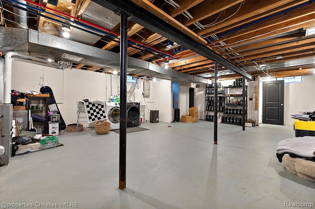 2011 Nakota Road Royal Oak, MI 48073 - Photo 21 of 27 Gallery Image 21