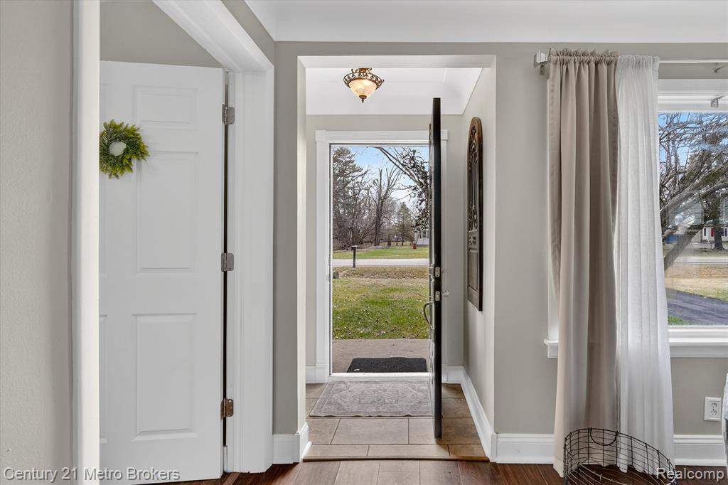 5501 East Potter Road Flint, MI 48506 - Photo 6 of 45