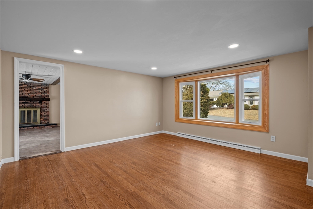 701 Mohawk Road Somerset, MA 02726 - Photo 8 of 34 Gallery Image 8