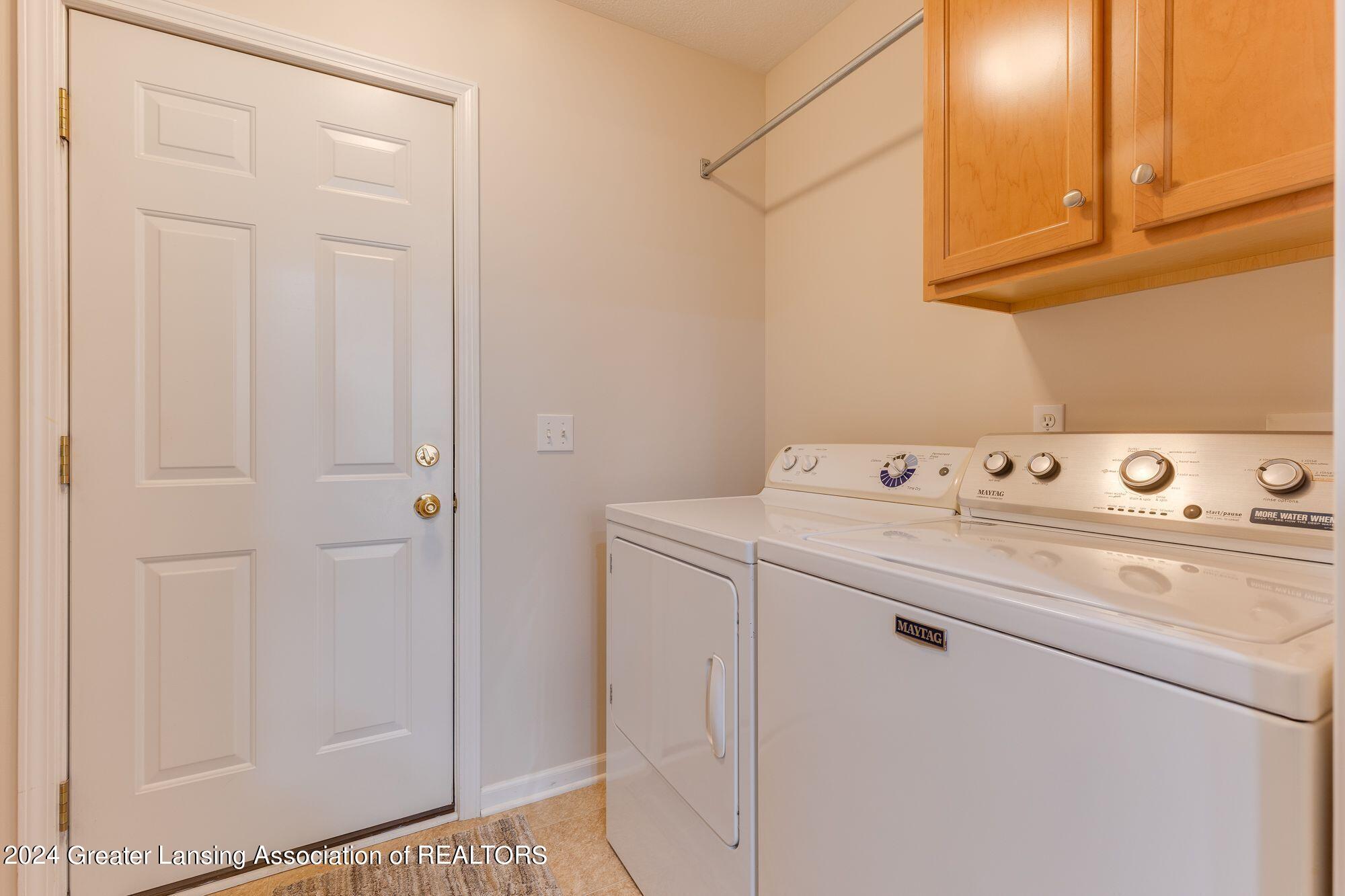 916 Randy Lane, Unit 8 St. Johns, MI 48879 - Photo 12 of 18 First Floor Laundry