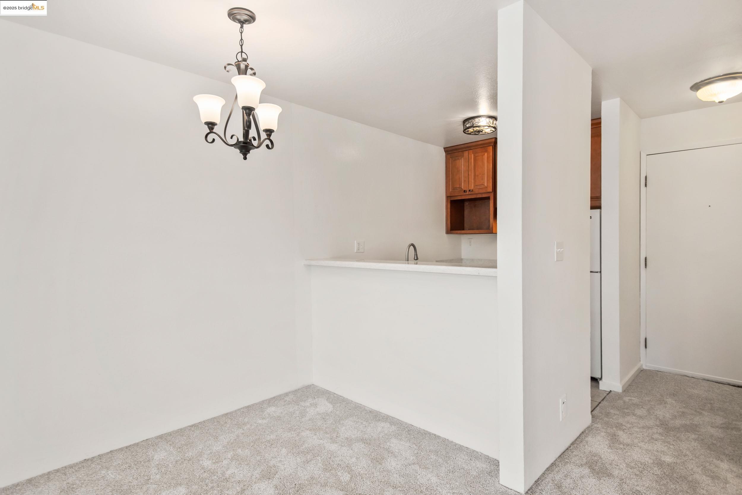 288 Whitmore Street, Unit 310B Oakland, CA 94611 - Photo 11 of 37