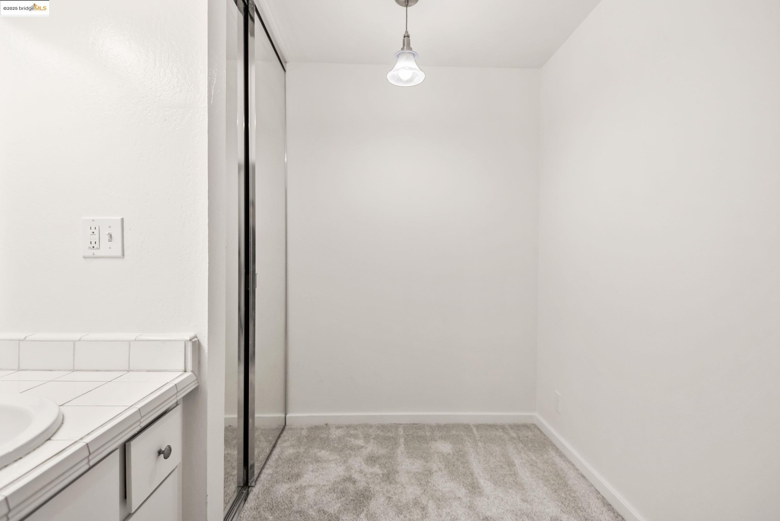 288 Whitmore Street, Unit 310B Oakland, CA 94611 - Photo 18 of 37