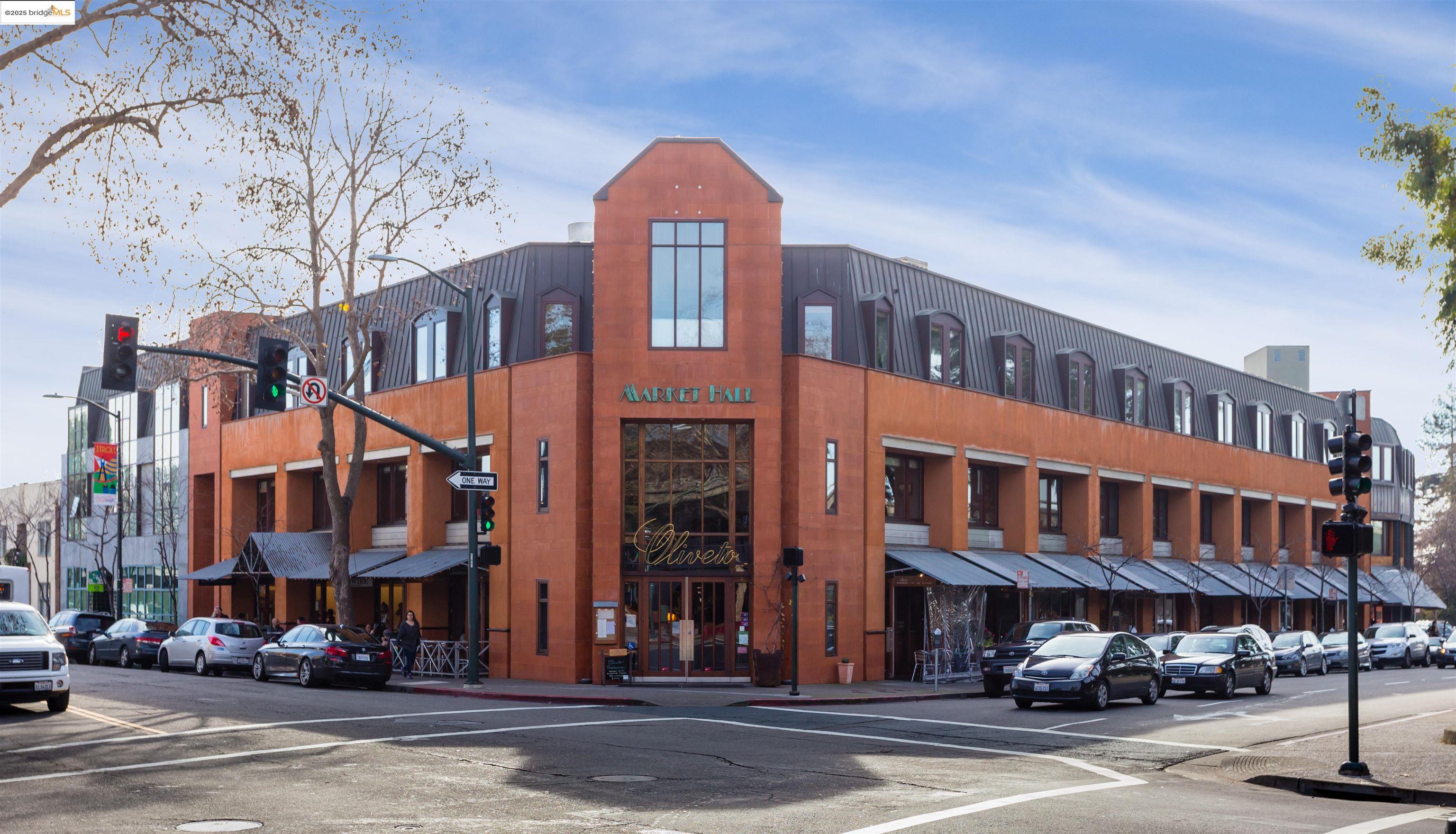 288 Whitmore Street, Unit 310B Oakland, CA 94611 - Photo 35 of 37 a front view of a building with street view