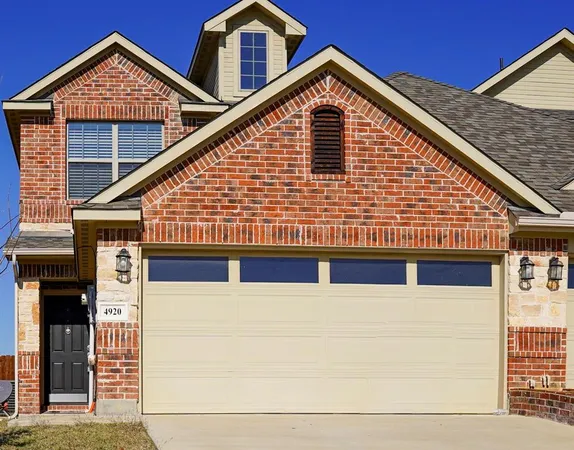 $549,000 | 4920-4922 Villas Drive, Sanger, TX 76266