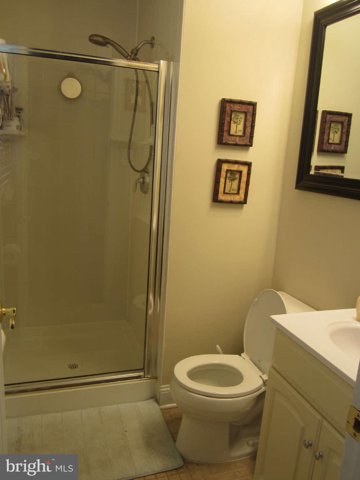 907 Farmstead Road Cockeysville, MD 21030 - Photo 12 of 22 Bath Master